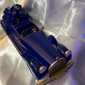 La Prairie Blue Decorative Car with Gifts